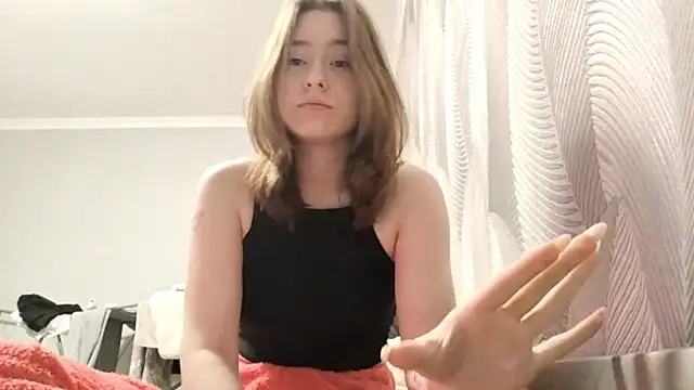 Snapshot of LUNA_KLEIN chatting on 22, 10, 2025 LUNA KLEIN online show from 22, 10, 2025