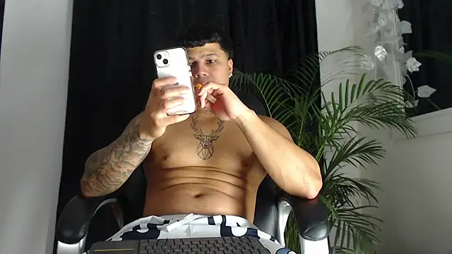 Snapshot of Boyhot_00 chatting on 21, 2, 2026 Boyhot 00 online show from 21, 2, 2026