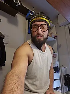 Snapshot of BeppeRagnar chatting on 2, 12, 2025 BeppeRagnar online show from 2, 12, 2025