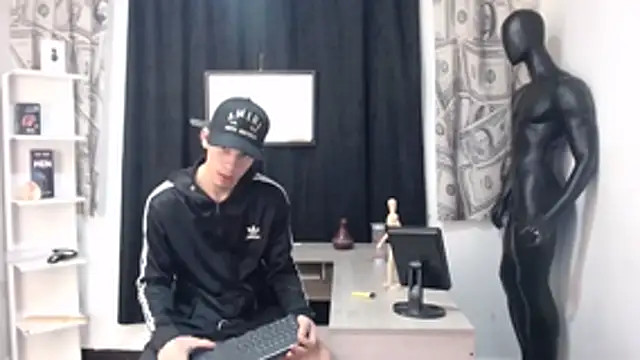 Pride couple online show from 24, 2, 2026