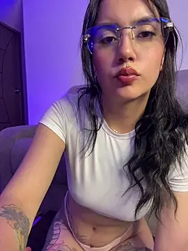 Snapshot of Lucy_699 chatting on 27, 4, 2026 Lucy 699 online show from 27, 4, 2026