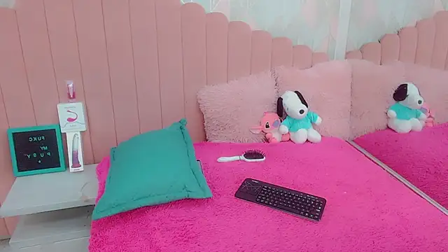 Snapshot of party_girl_skiny chatting on 15, 3, 2026 party girl skiny online show from 15, 3, 2026