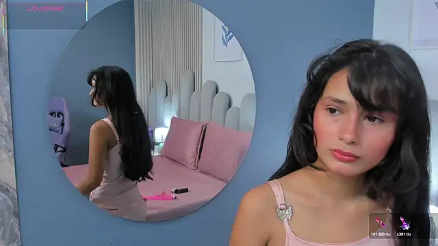 Snapshot of luly_dreams chatting on 9, 5, 2026 luly dreams online show from 9, 5, 2026