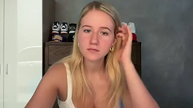 Snapshot of itssosierra chatting on 23, 4, 2026 itssosierra online show from 23, 4, 2026