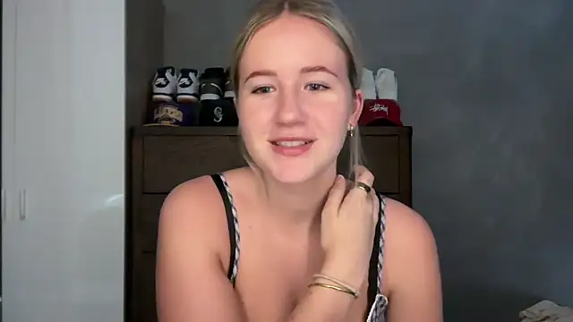 Snapshot of itssosierra chatting on 19, 5, 2026 itssosierra online show from 19, 5, 2026