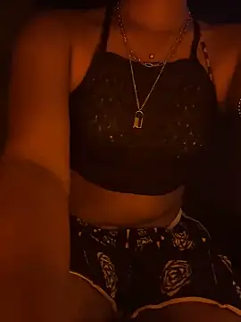 Snapshot of mamtasingh12 chatting on 18, 10, 2025 mamtasingh12 online show from 18, 10, 2025