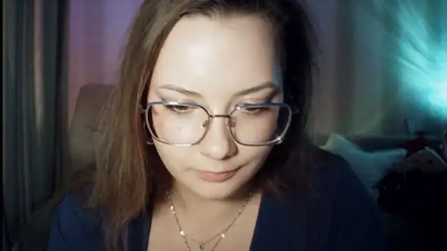 Snapshot of MoodieMira chatting on 24, 4, 2026 MoodieMira online show from 24, 4, 2026