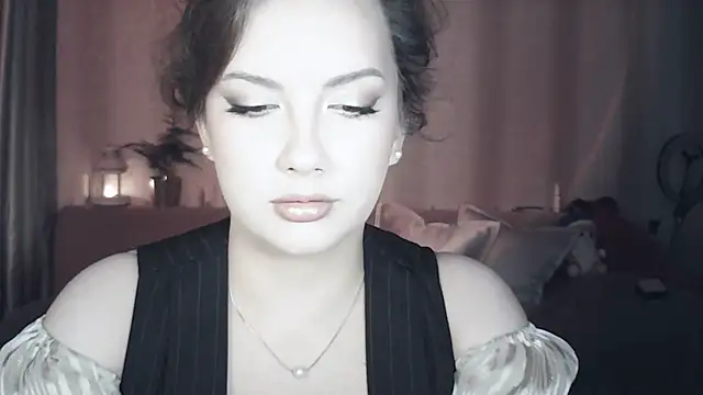 Snapshot of MoodieMira chatting on 17, 5, 2026 MoodieMira online show from 17, 5, 2026