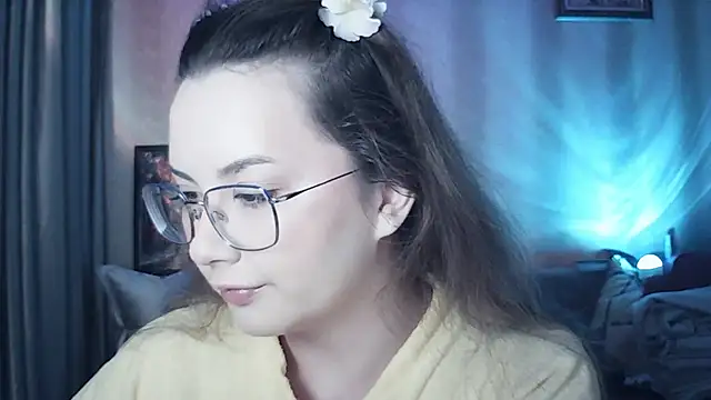 Snapshot of MoodieMira chatting on 28, 5, 2026 MoodieMira online show from 28, 5, 2026