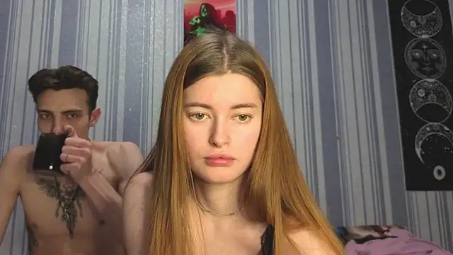 Snapshot of EmiliaCouple chatting on 3, 5, 2026 EmiliaCouple online show from 3, 5, 2026