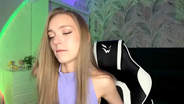 EvaPeace online show from 30, 10, 2025