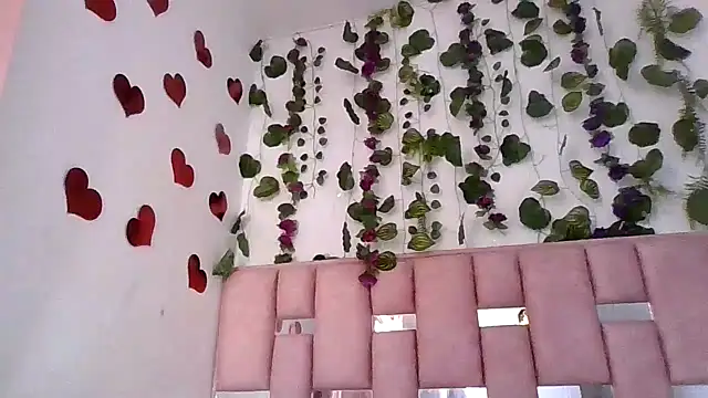 Snapshot of abby_moss_2 chatting on 25, 4, 2026 abby moss 2 online show from 25, 4, 2026