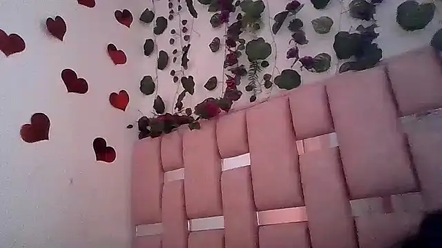 Snapshot of abby_moss_2 chatting on 18, 5, 2026 abby moss 2 online show from 18, 5, 2026