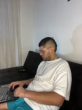 mirallesandbig online show from 25, 10, 2025