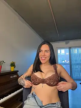 Lolathebaddie online show from 20, 2, 2026