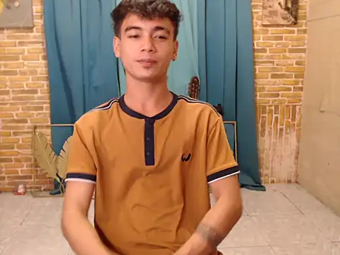 Snapshot of boy_raphael chatting on 10, 10, 2025 boy raphael online show from 10, 10, 2025