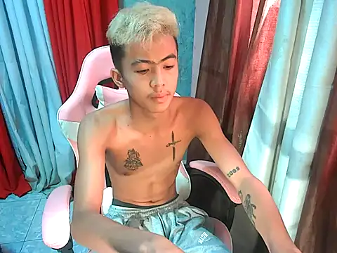 Snapshot of boy_raphael chatting on 25, 2, 2026 boy raphael online show from 25, 2, 2026