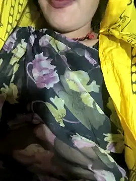 Snapshot of rasmi_powar chatting on 3, 11, 2025 rasmi powar online show from 3, 11, 2025