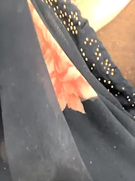 Snapshot of rasmi_powar chatting on 4, 11, 2025 rasmi powar online show from 4, 11, 2025