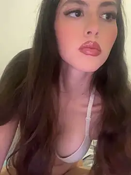 Snapshot of AlessiaLuxx chatting on 3, 5, 2026 AlessiaLuxx online show from 3, 5, 2026