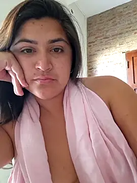 Snapshot of morenalatinaa chatting on 15, 2, 2026 morenalatinaa online show from 15, 2, 2026