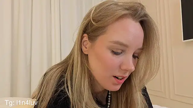 AIicaparkerc online show from 13, 11, 2025