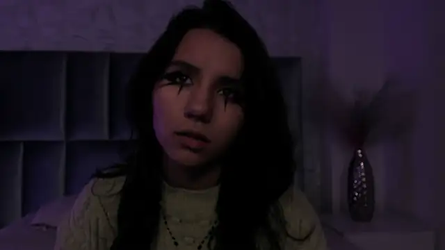 HollyPeach online show from 31, 3, 2026