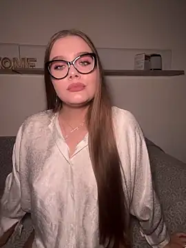xSlavicDollx online show from 15, 10, 2025