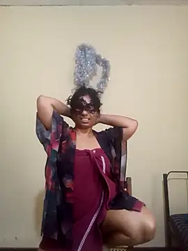 Expose Queen online show from 20, 2, 2026