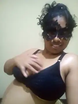 Expose Queen online show from 14, 3, 2026