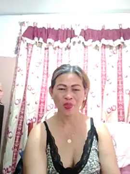 Snapshot of merr_ann123 chatting on 6, 4, 2026 merr ann123 online show from 6, 4, 2026