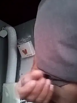 Snapshot of valboy08 chatting on 8, 2, 2026 valboy08 online show from 8, 2, 2026