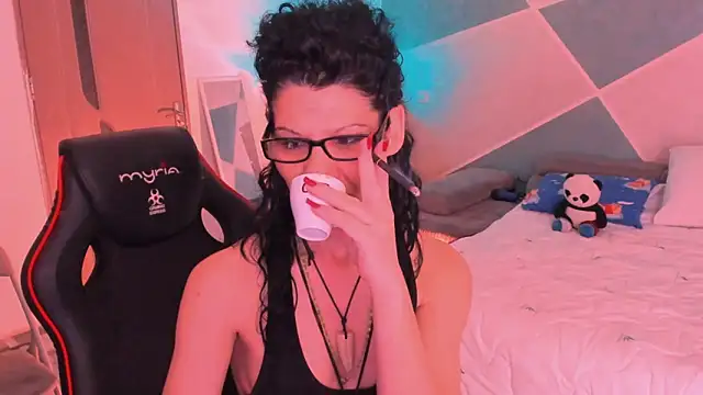 Snapshot of SweetSin40 chatting on 19, 4, 2026 SweetSin40 online show from 19, 4, 2026