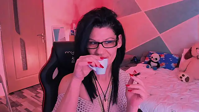 Snapshot of SweetSin40 chatting on 27, 4, 2026 SweetSin40 online show from 27, 4, 2026