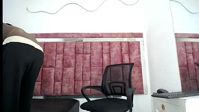 Mick storm online show from 28, 3, 2026