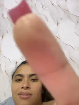 Snapshot of safadinhaquenteW chatting on 18, 10, 2025 safadinhaquenteW online show from 18, 10, 2025