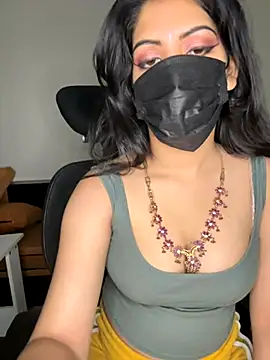 Snapshot of hey_wifey chatting on 1, 11, 2025 hey wifey online show from 1, 11, 2025