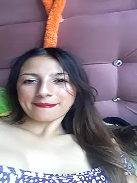 Naomy-daviis online show from 23, 10, 2025
