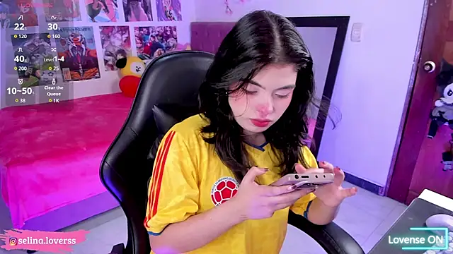 Snapshot of selina_lovers_ chatting on 2, 8, 2026 selina lovers online show from 2, 8, 2026