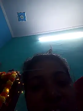 Snapshot of Prishacam2 chatting on 30, 10, 2025 Prishacam2 online show from 30, 10, 2025