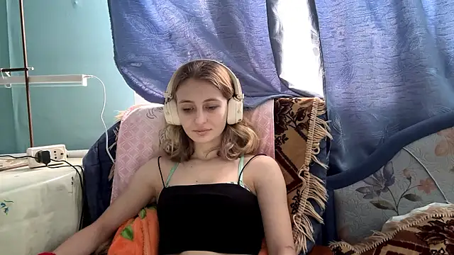 AmeliLia online show from 8, 2, 2026