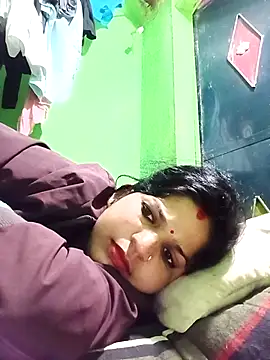 Karishma cute online show from 4, 12, 2025