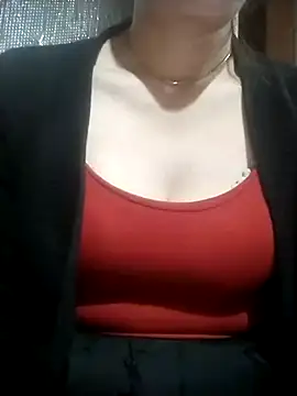 YiyinLy online show from 4, 12, 2025