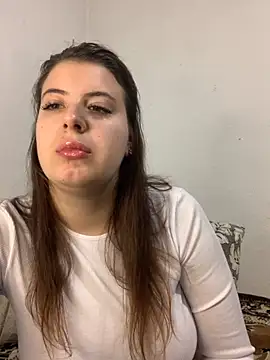 MiraCastellon online show from 30, 11, 2025