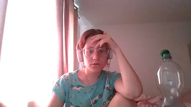 Snapshot of LuckySLove chatting on 3, 7, 2026 LuckySLove online show from 3, 7, 2026