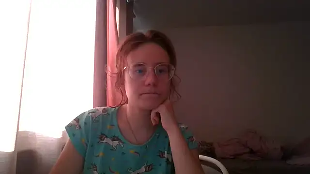 Snapshot of LuckySLove chatting on 9, 7, 2026 LuckySLove online show from 9, 7, 2026