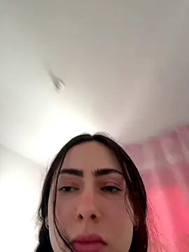 Baby Mia pires online show from 18, 10, 2025