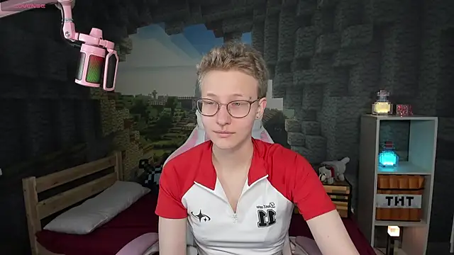 EllaSloan online show from 22, 10, 2025