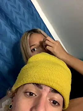 Snapshot of lily_and_wan chatting on 14, 11, 2025 lily and wan online show from 14, 11, 2025