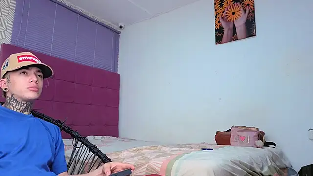 Snapshot of lily_and_wan chatting on 29, 11, 2025 lily and wan online show from 29, 11, 2025